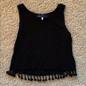 Cropped fringe top